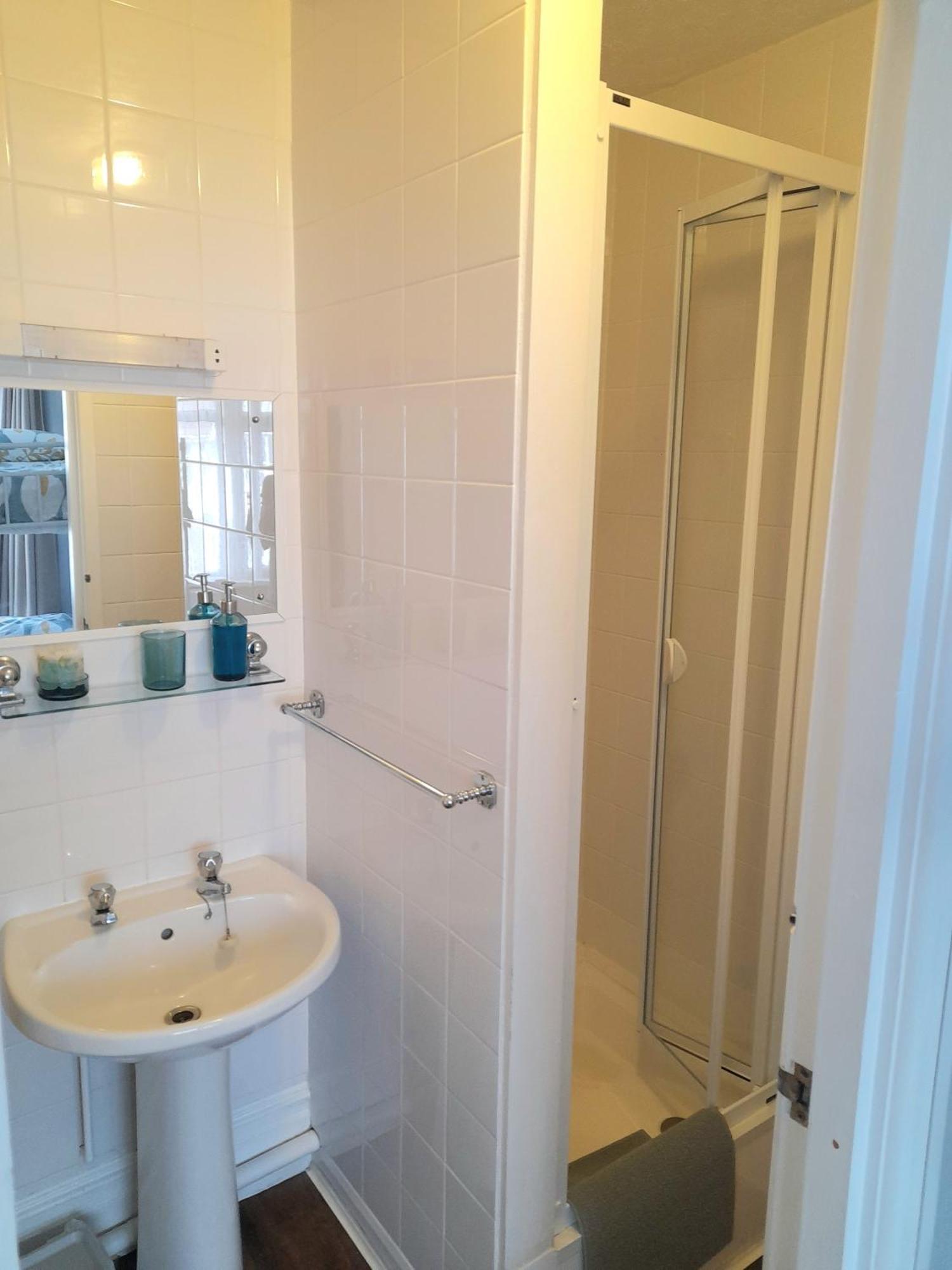 Torbay Guesthouse Пейнтън Екстериор снимка