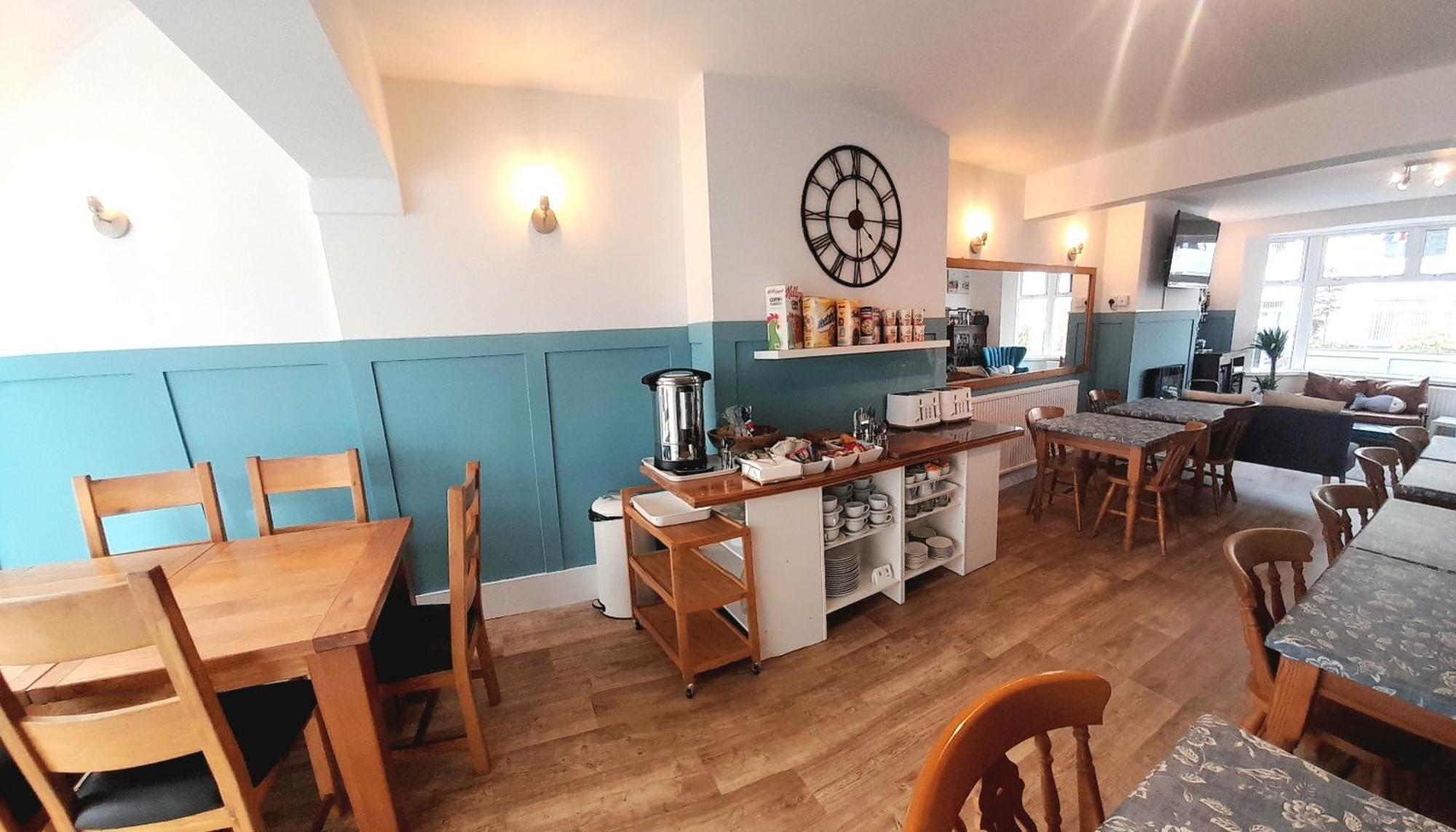 Torbay Guesthouse Пейнтън Екстериор снимка