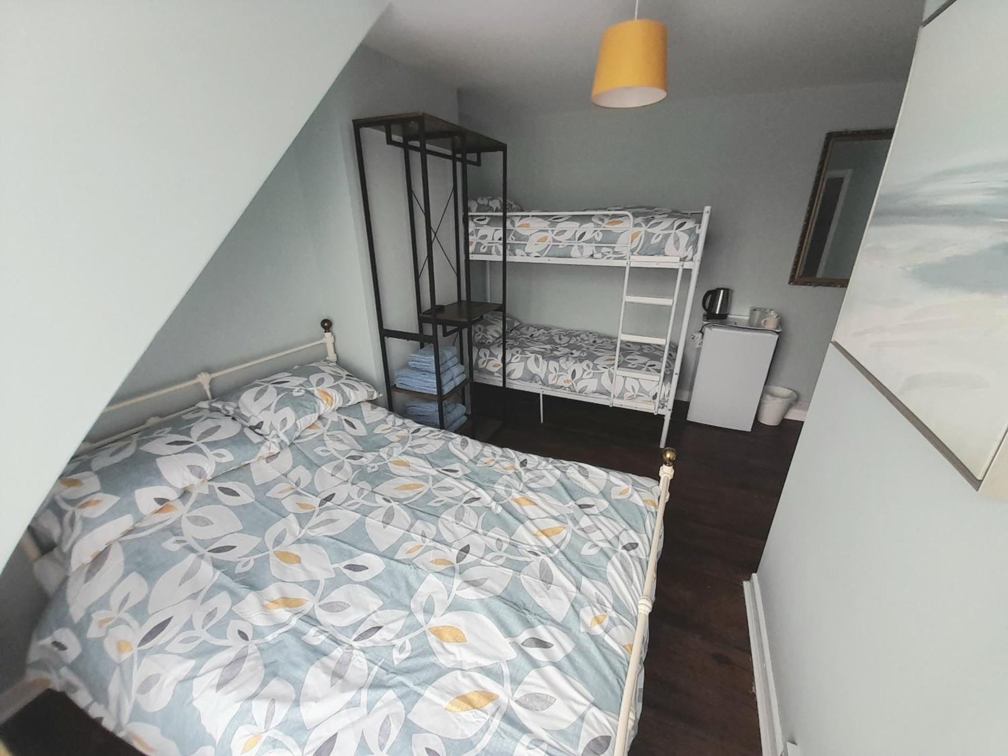Torbay Guesthouse Пейнтън Екстериор снимка