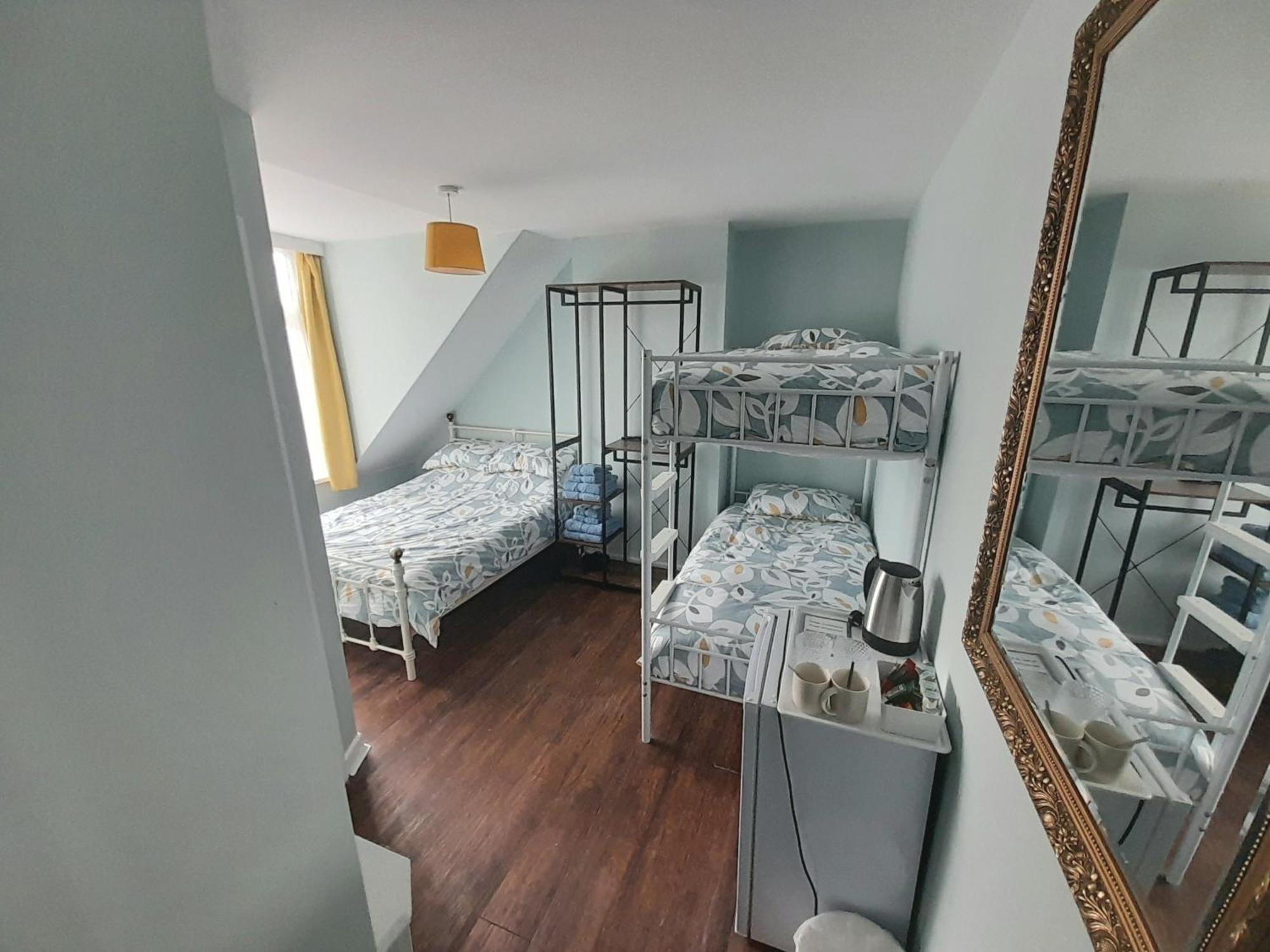 Torbay Guesthouse Пейнтън Екстериор снимка