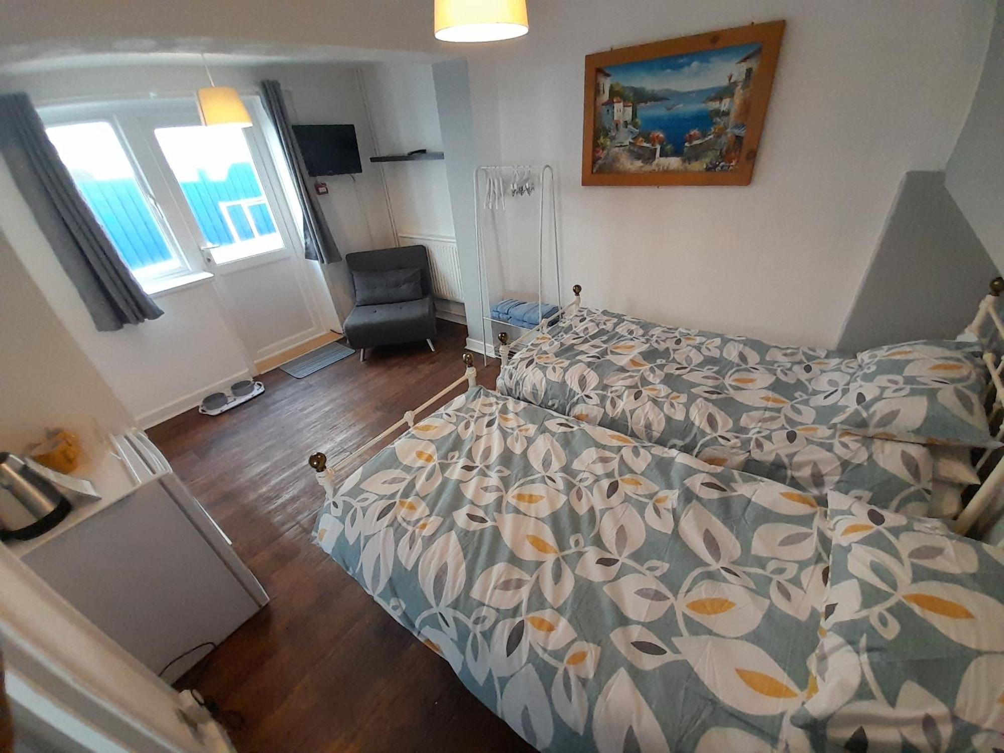 Torbay Guesthouse Пейнтън Екстериор снимка